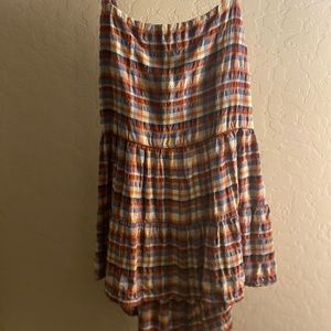 Tank top perfect for summer. The back is backless.